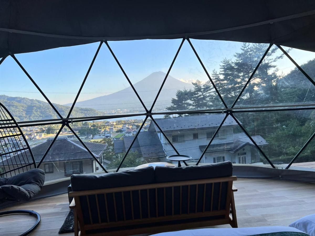Mt.Fujiグランピングテラス　嶺乃華 Hotell Fujikawaguchiko Exteriör bild